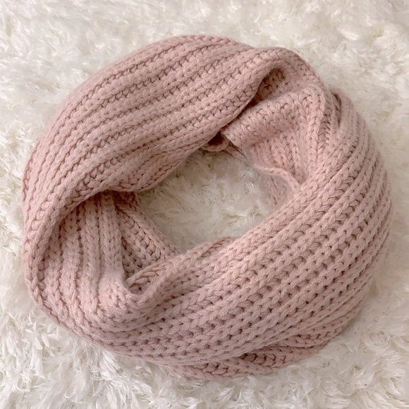 Baby Pink Loft infinity Scarf - Picture 2 of 6